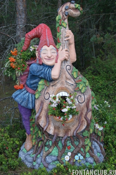 Садовая фигура-цветник Эльф с альтом, (три кашпо)