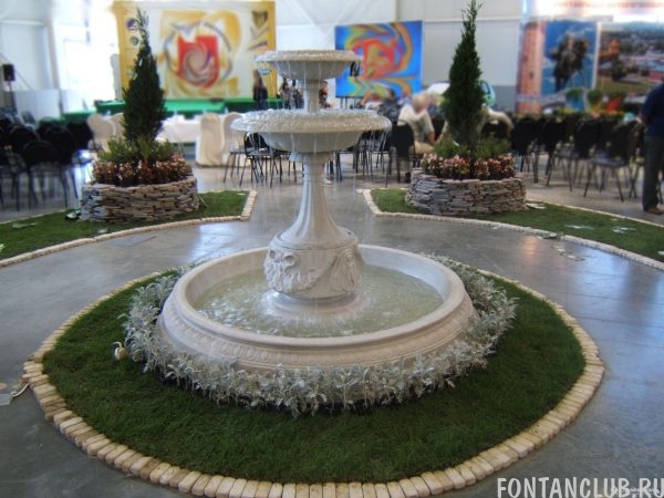 Большой садовый фонтан для улицы, модель Вавилон, композит.  Размер: 192 х 192 х 170 см.