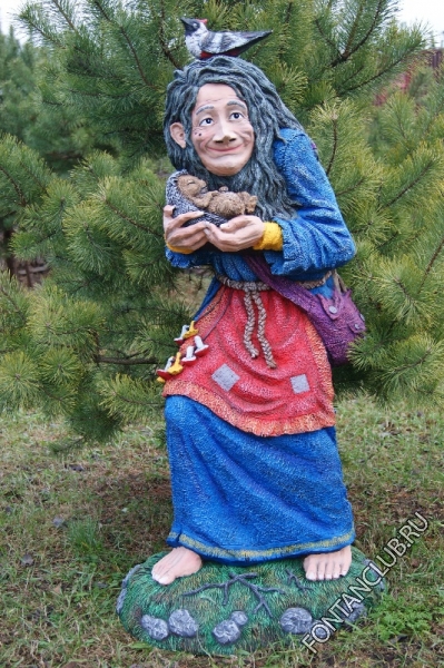 Садовая фигура Кикимора, с ежонком в руках